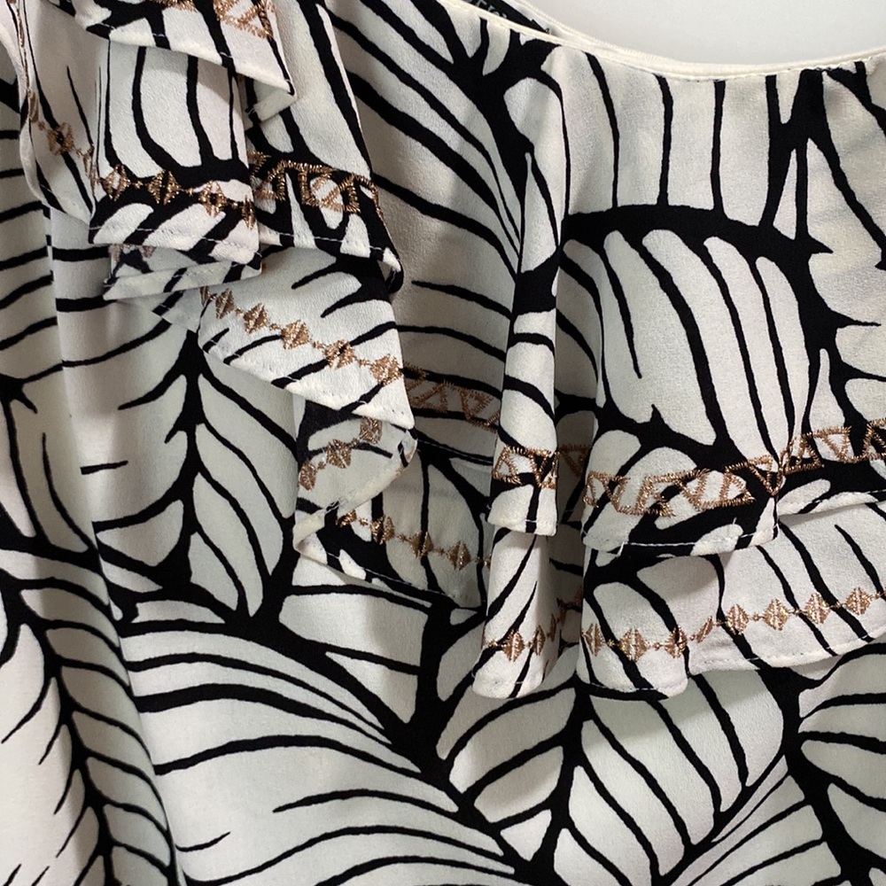 Like new Summer resort tropical palm ruffle one shoulder dress - Picture 4 of 10